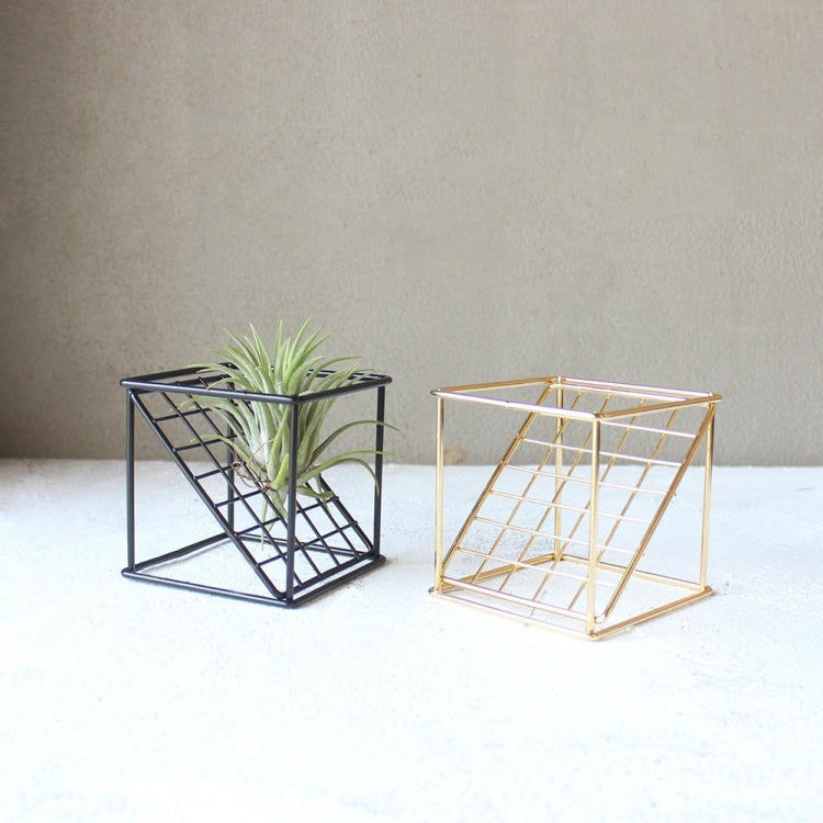 Wrought Iron Flower Stand Geometric Wall Hanging Succulent Plants Pot Wedding Creative Flower Plant Container Home Decoration, Color:Black