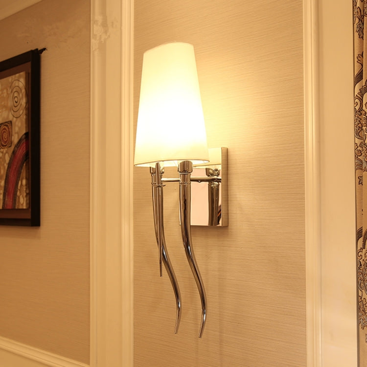 Modern Simple Iron Claw Horn Wall Lamp Bedroom Bedside Wall Lamp with 5W LED Warm White Bulb