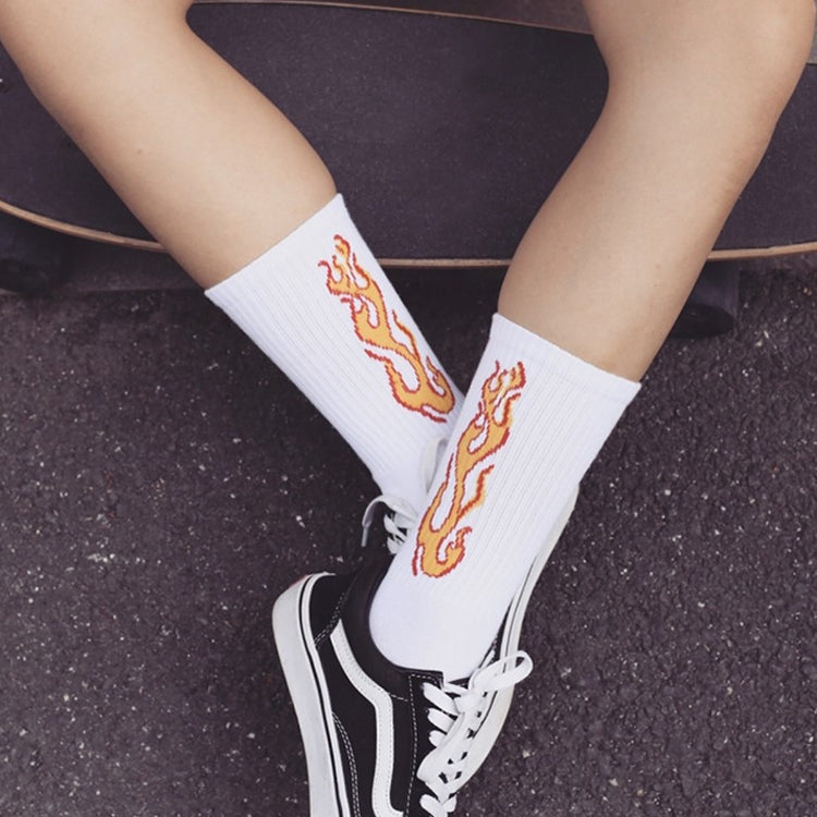 3 Pairs Men Skateboard Crew Socks Cotton Fire Flame Skateboard Hip Hop Harajuku Tide Socks, Colorï¼šWhite