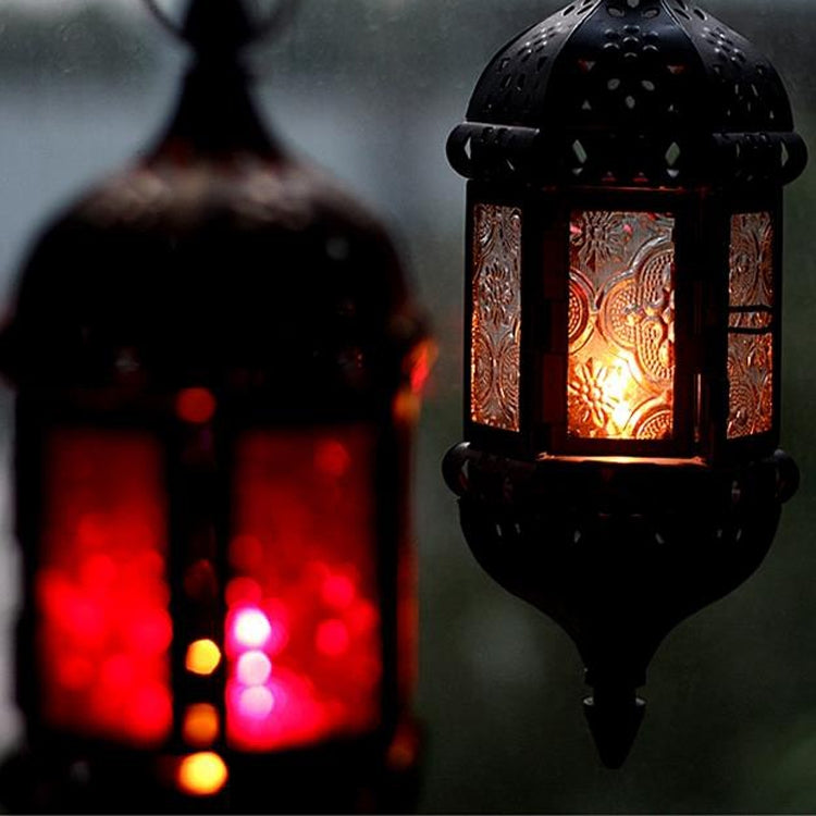 Retro Creative Wrought Iron Candle Holder Garden Hanging Hanging Wind Lamp Romantic Wedding Decorations