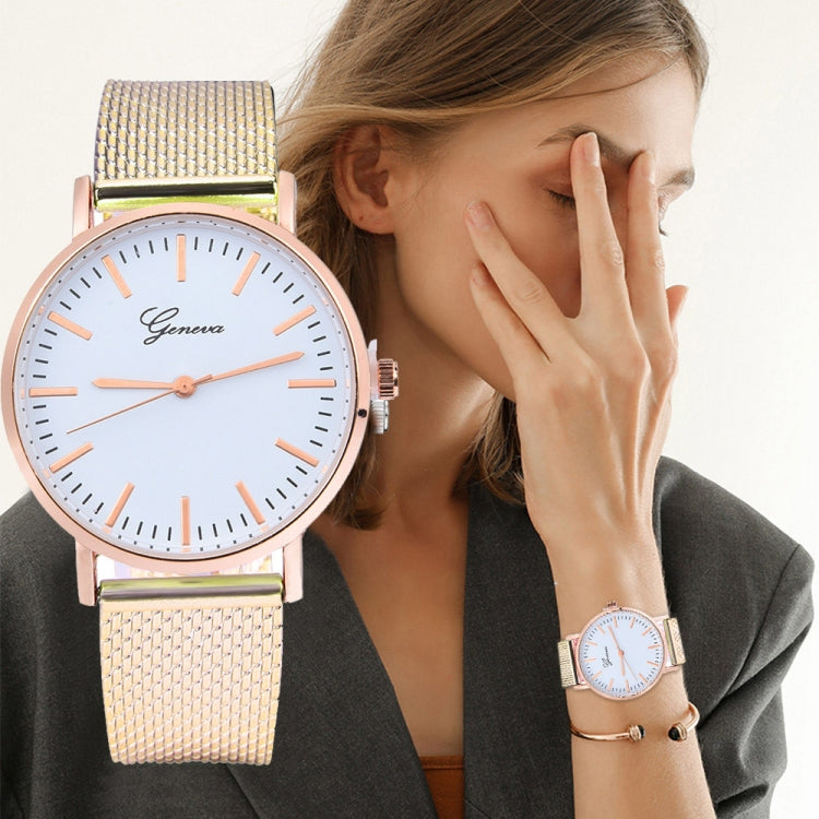 Quartz Silicone Wristband Watch for Women