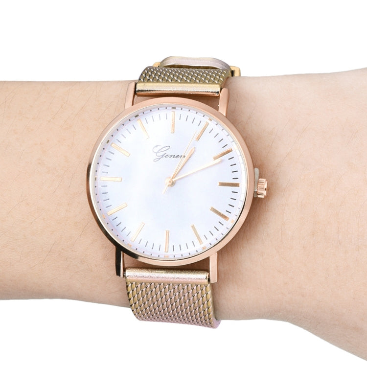Quartz Silicone Wristband Watch for Women