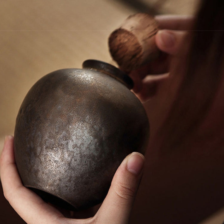 Gilt Ceramic Tea Pot Household Sealed Storage Tank