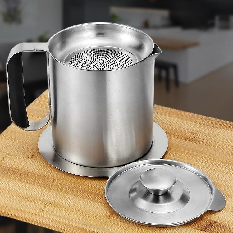 Stainless Steel Leakproof Filter Mesh Oil Canister Kitchen Household Oil Storage Tank, Capacity: 1.5L
