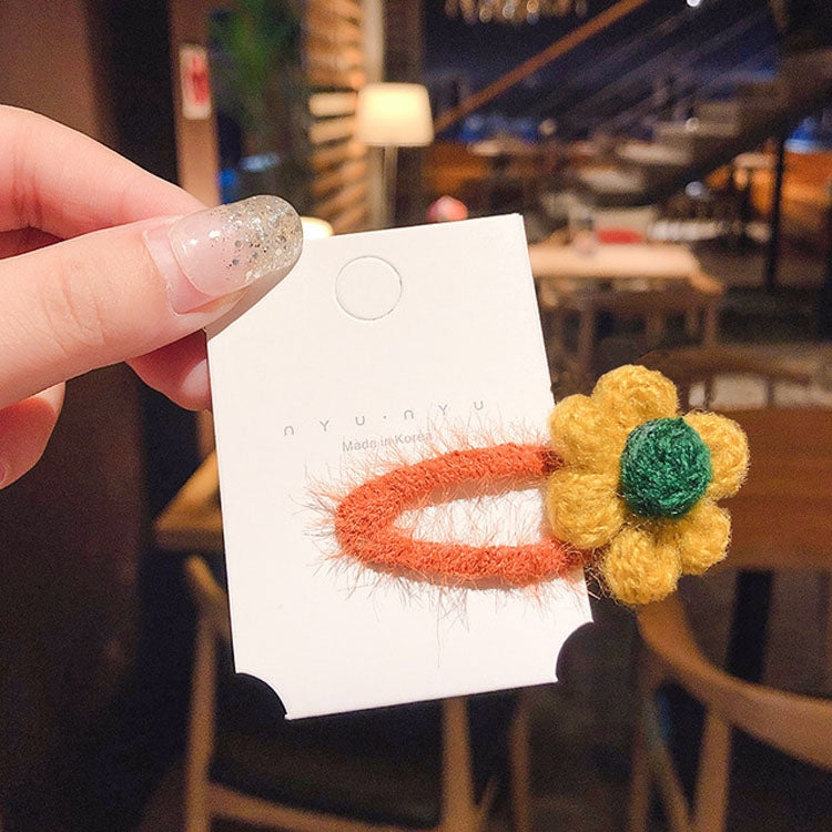 Girls Beautiful Woolen Yarn Flower Lined Snap Hair Clips