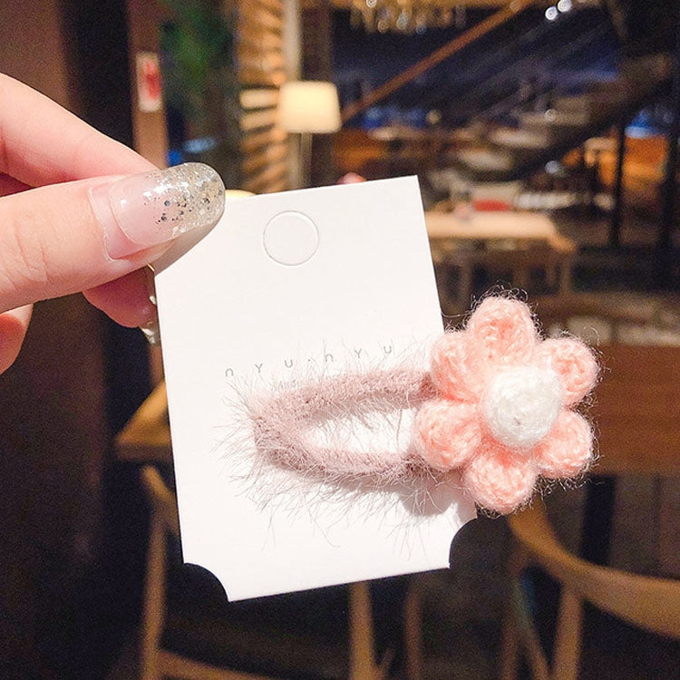 Girls Beautiful Woolen Yarn Flower Lined Snap Hair Clips