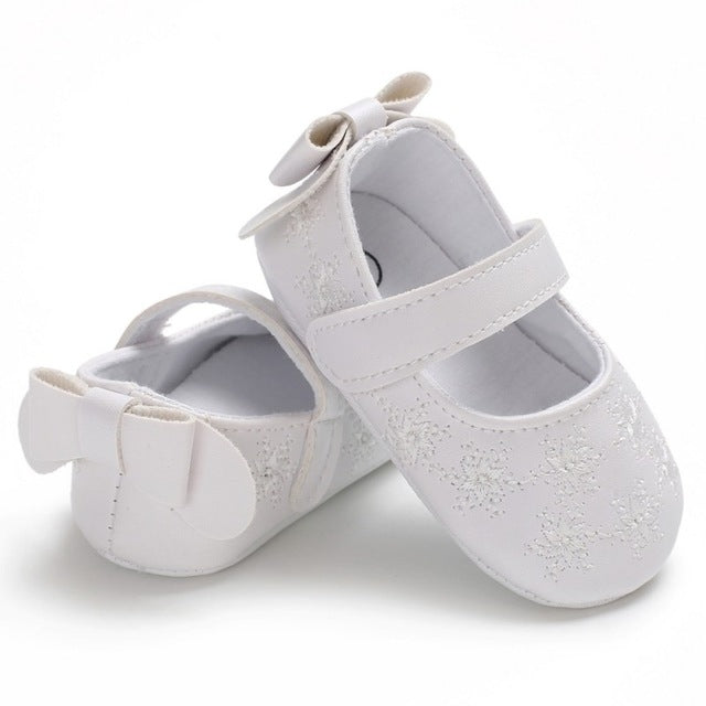 Spring Autumn Baby Girl Cute Bow Embroider Flowers First Walkers Non-slip Soft Princess Shoes