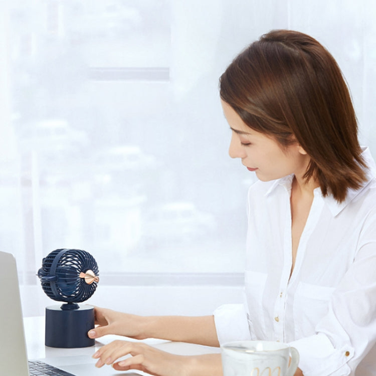 Creative Aircraft Shaking Head Fan Office Desktop USB Charging Mini Fan