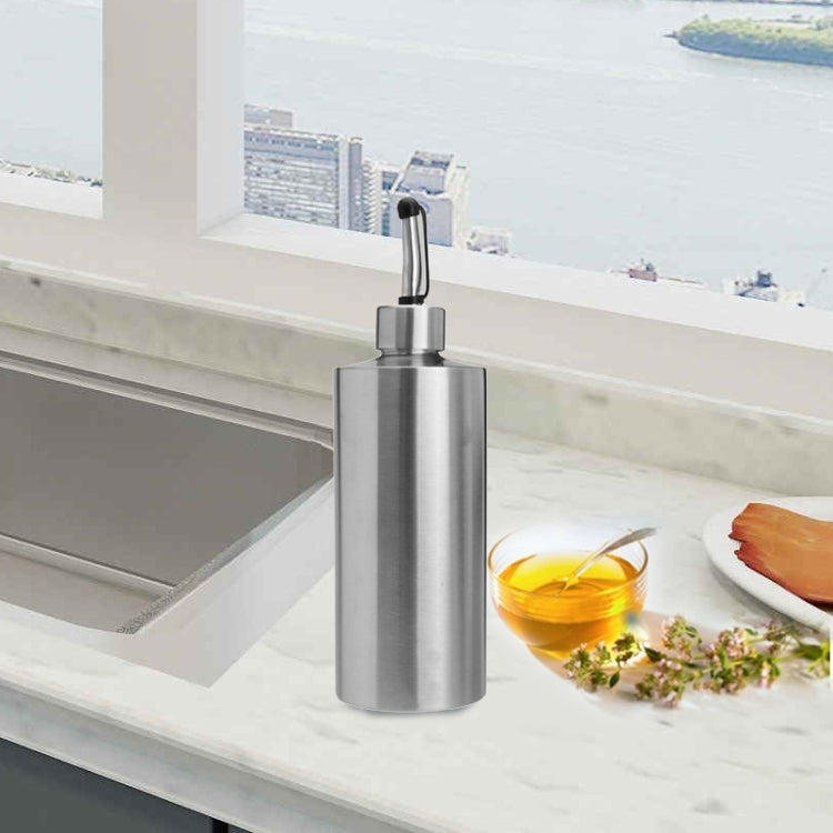 Cylindrical Seasoning Bottle Stainless Steel Oil Pot, Capacity:350 ml