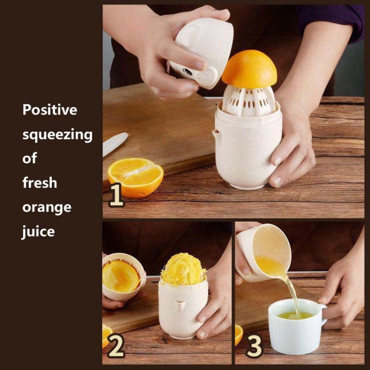 2 PCS Manual Juicer Small Portable Juicer Cup Mini Home Squeezer, Random Color Delivery