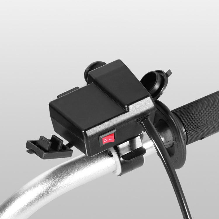 Motorcycle Car Dual USB Mobile Phone Charger With Cigarette Lighter Interface Multi-function Digital Display Car Charger, Style:DYUK-2 Green Light