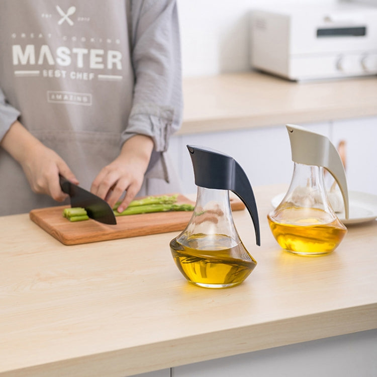 Kitchen Small Oil Pot Household Leak-proof Oil Pot Seasoning Bottle Random Colour Delivery