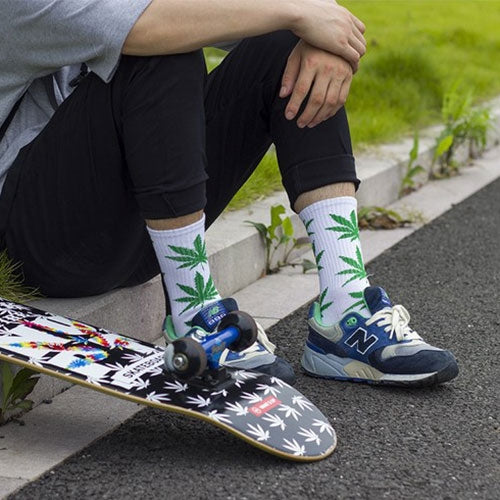 3 Pairs High Tube Hemp Leaves Female Men Trend Wild Maple Leaf Students Cotton European and American Style Socks