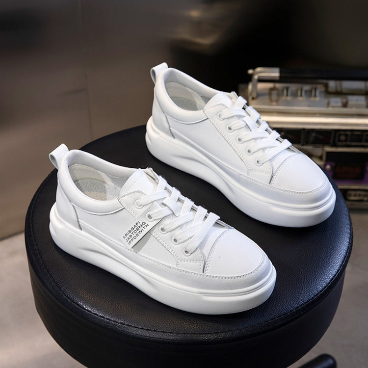 Plus Velvet Autumn And Winter Flat Casual White Shoes Women Sports Versatile Shallow Mouth Single Shoes, Size: 35