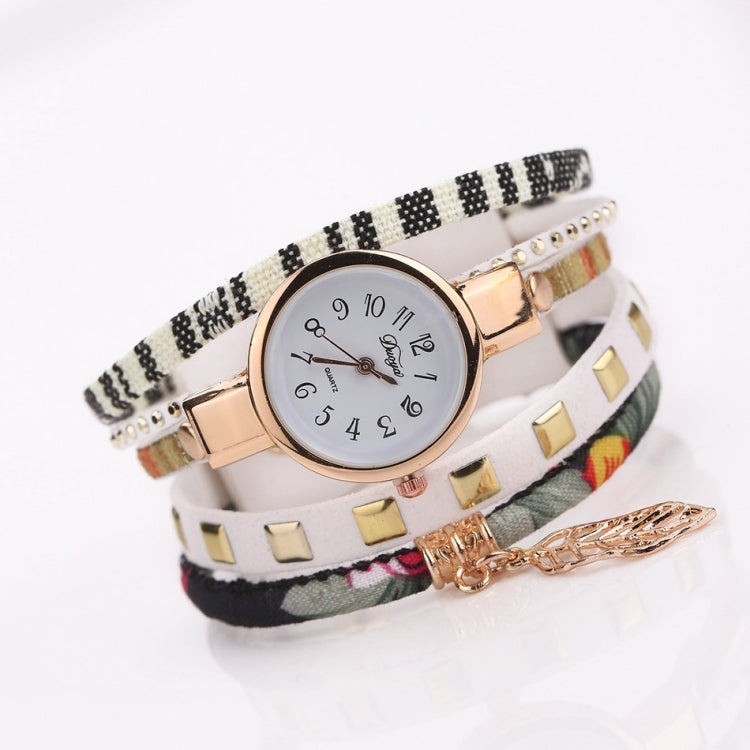 Ladies Quartz Bracelet Watch with Leaf Shape Pendant