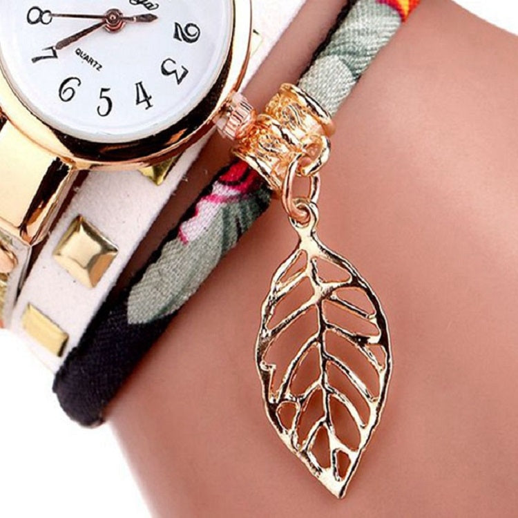 Ladies Quartz Bracelet Watch with Leaf Shape Pendant