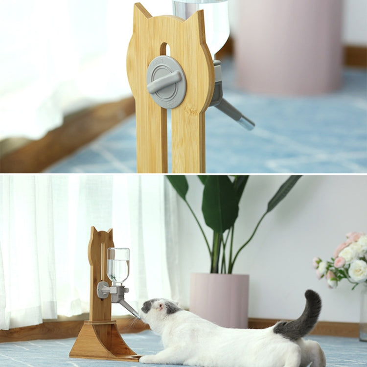 Pet Waterer Solid Wood Frame Hanging Water Bottle, Random Color Delivery, Specification: Bamboo Wood + Drinker Green