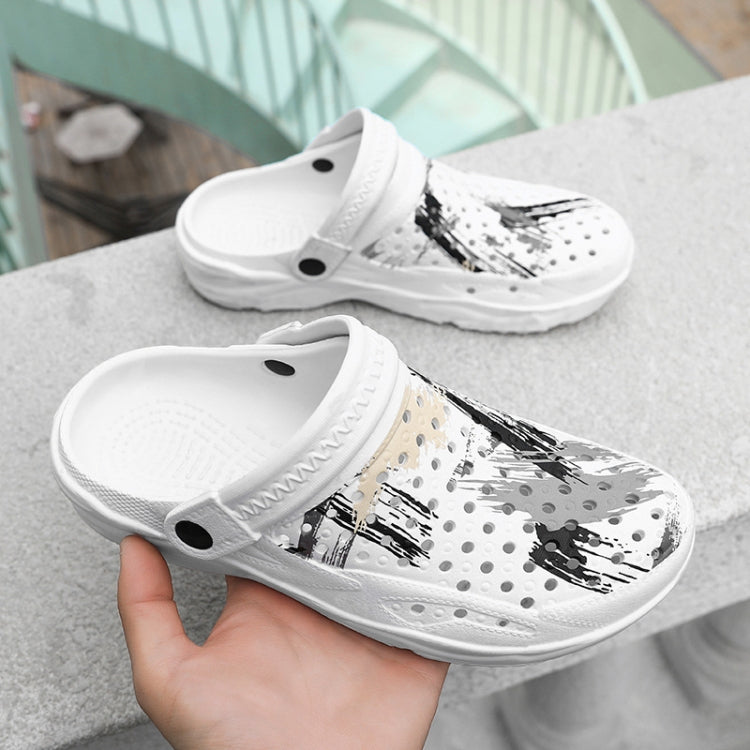 Spring Summer Casual Men Holes Shoes Light Breathable Outdoor Beach Sandals Slippers, Size: 44