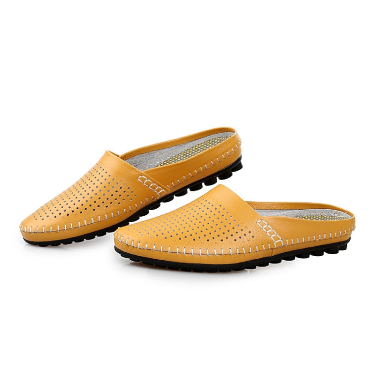 Summer Hollow Men Sandals Breathable Soft Men Casual Slippers Leather Shoes, Size: 42