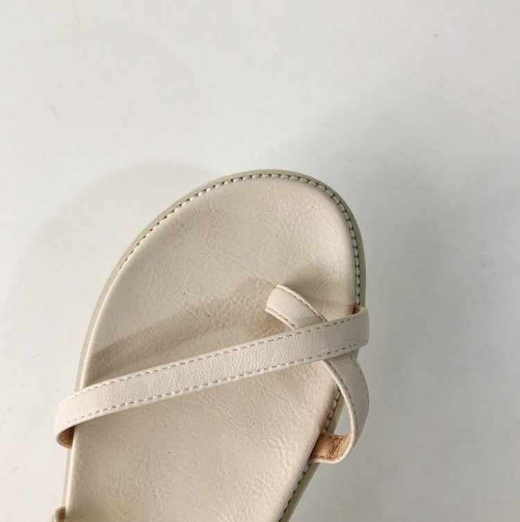 Ladies Summer Bohemian Style Flat Shoes Ankle Strap Toe Casual Sandals, Size: 36