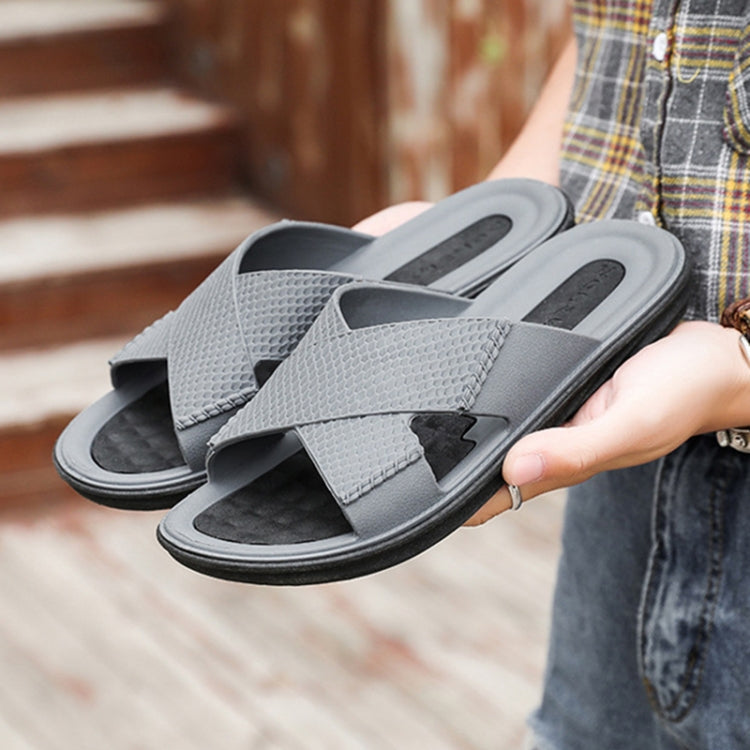 Men Summer Slippers Soft-Soled Sandals Indoor and Outdoor Beach Casual Antiskid Slippers, Size: 42