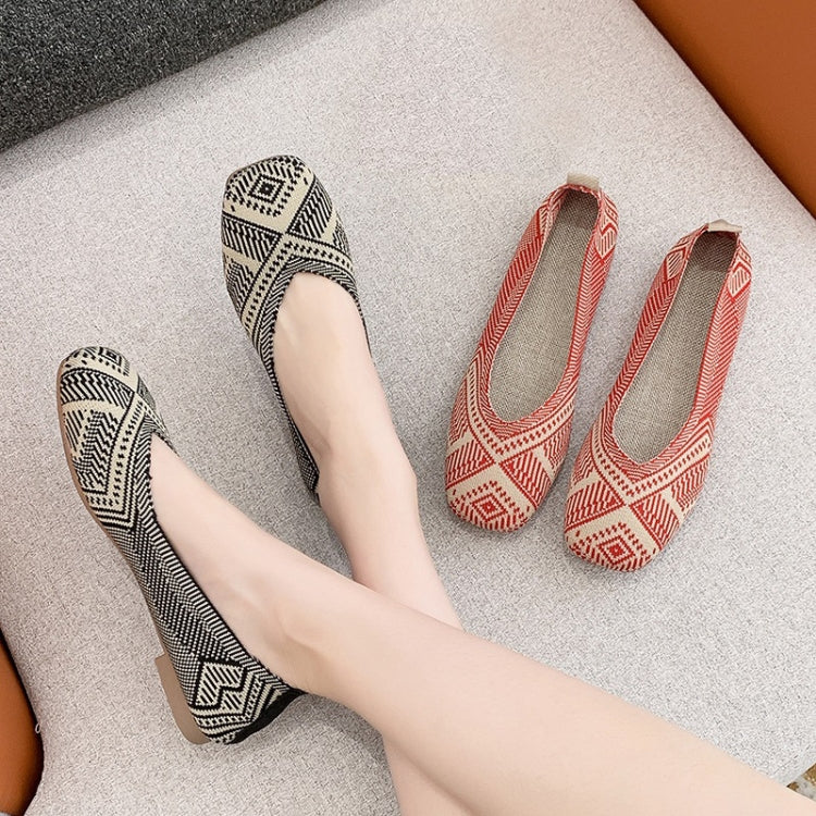 Women Square Toe Shallow Mouth Flat Beanie Shoes Soft Sole Comfortable Knitted Ballet Shoes, Size: 40