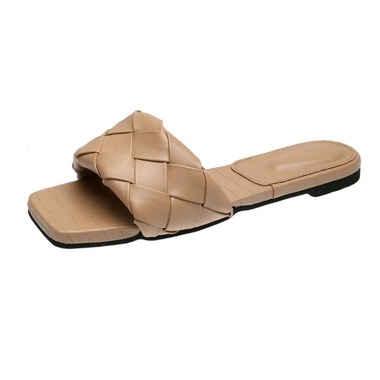Ladies Flat Outer Wear Slippers Fashion Woven Sandals, Size: 38