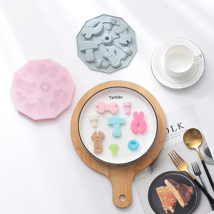 2 PCS Tool Shape Silicone Ice Tray With Lid Complementary Food Cake Box