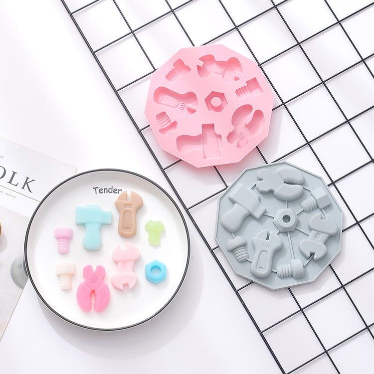 2 PCS Tool Shape Silicone Ice Tray With Lid Complementary Food Cake Box