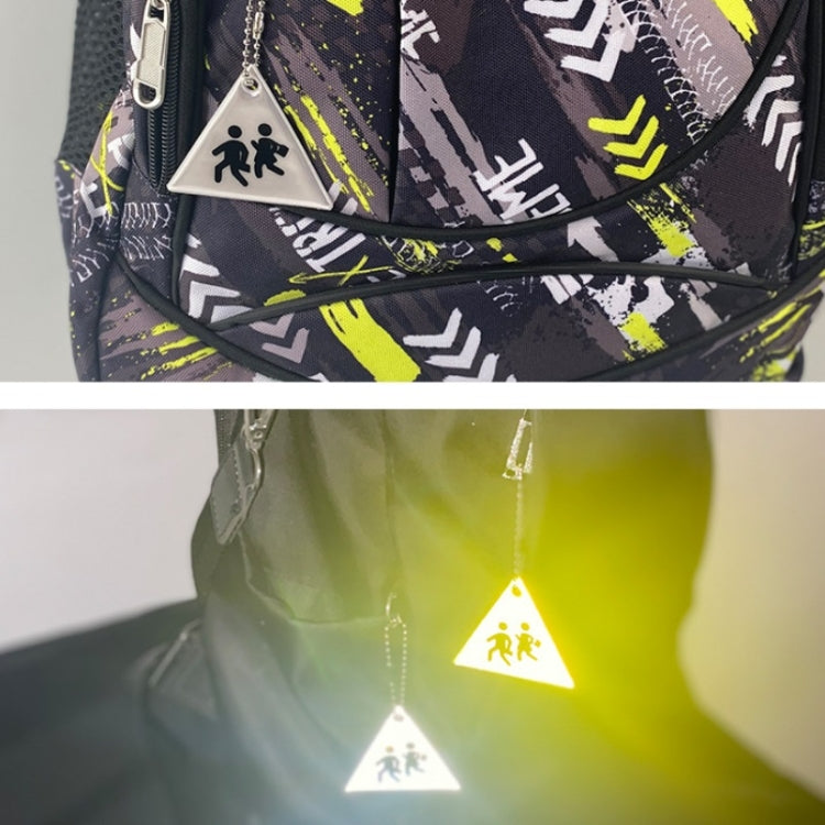 4 PCS Sidewalk Reflective PVC Keychain Traffic Safety Schoolbag Night Reflective Pendant Random Colour Delivery