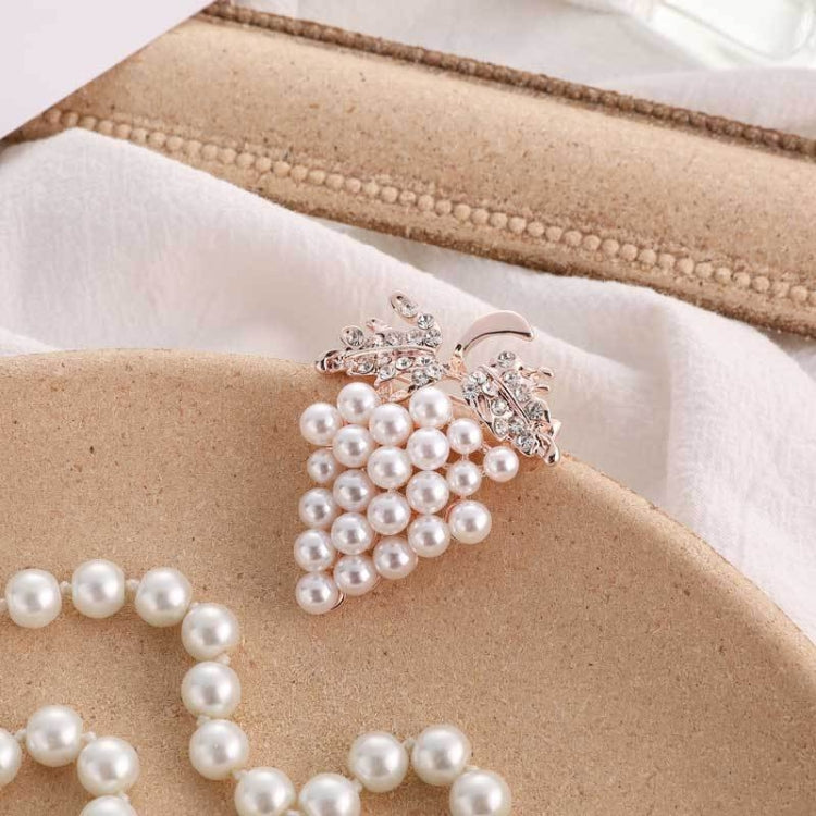 3 PCS Diamond Grape Brooches Wild Pearl Pin Female Clothes Jewelry(B07342)