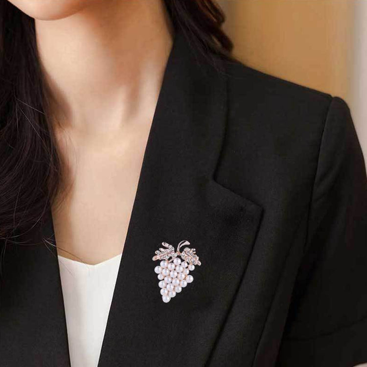 3 PCS Diamond Grape Brooches Wild Pearl Pin Female Clothes Jewelry(B07342)