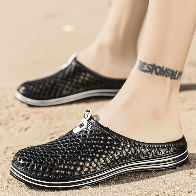 X902 Summer Beach Shoes Non-slip Flip Llops Couple Slippers Men Hole Shoes, Size: 38