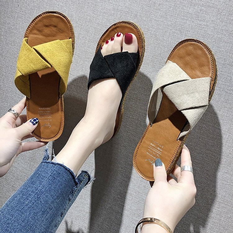 Summer Ladies Outdoor Flat Slippers, Size:
