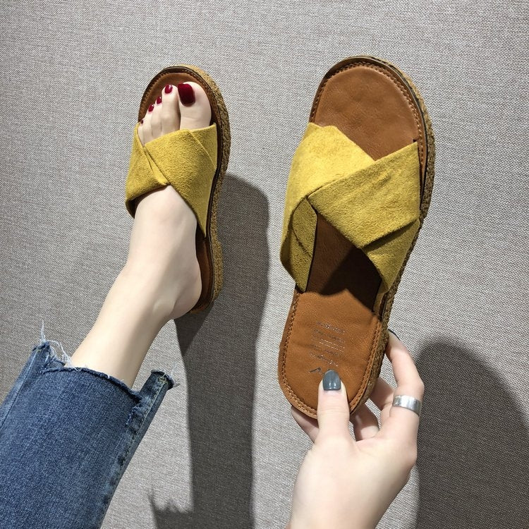 Summer Ladies Outdoor Flat Slippers, Size: