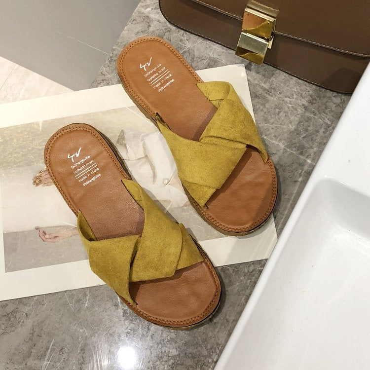 Summer Ladies Outdoor Flat Slippers, Size: