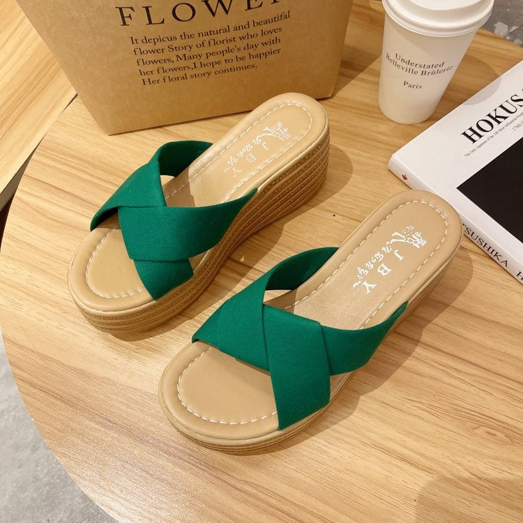 999 Ladies Wedge Platform Slippers, Size:
