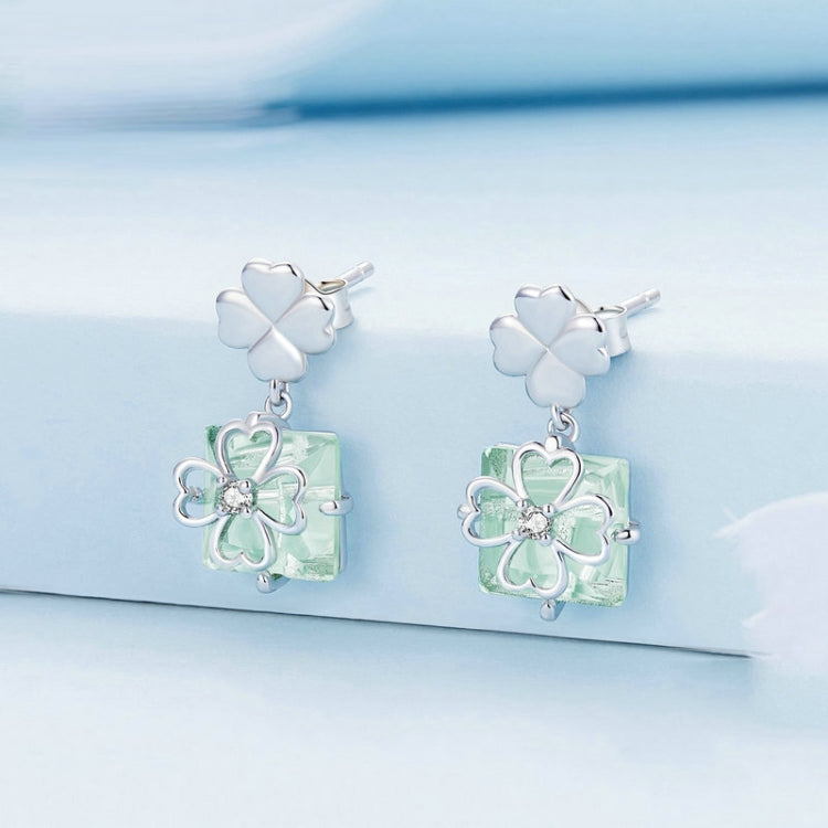 BSE745 Sterling Silver S925 White Gold Plated Verdant Leaf Clover Earrings