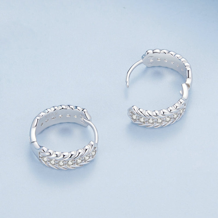 BSE771 Sterling Silver S925 Platinum Plated Zircon Twist Claw Earrings