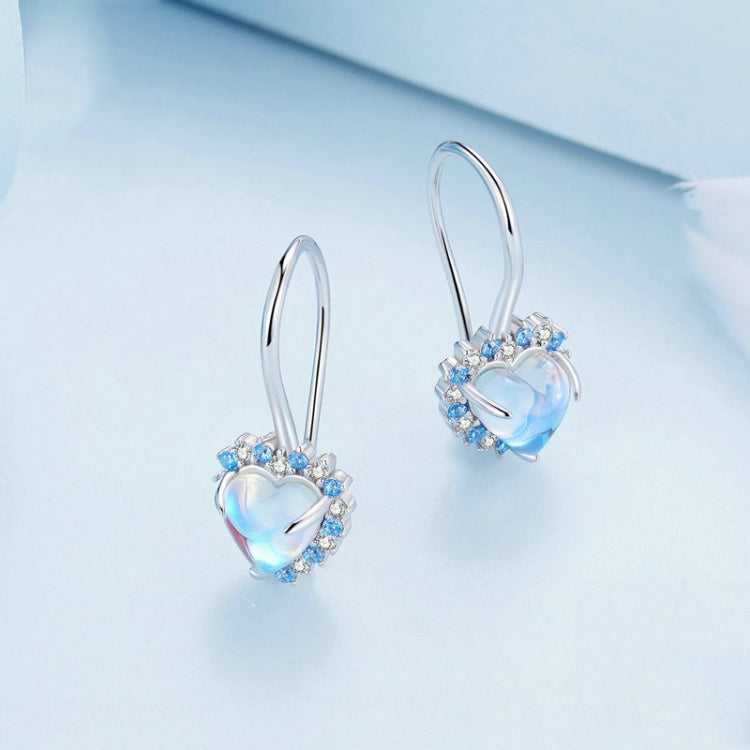BSE785 Sterling Silver S925 Heart Moonstone Platinum Plated Earrings