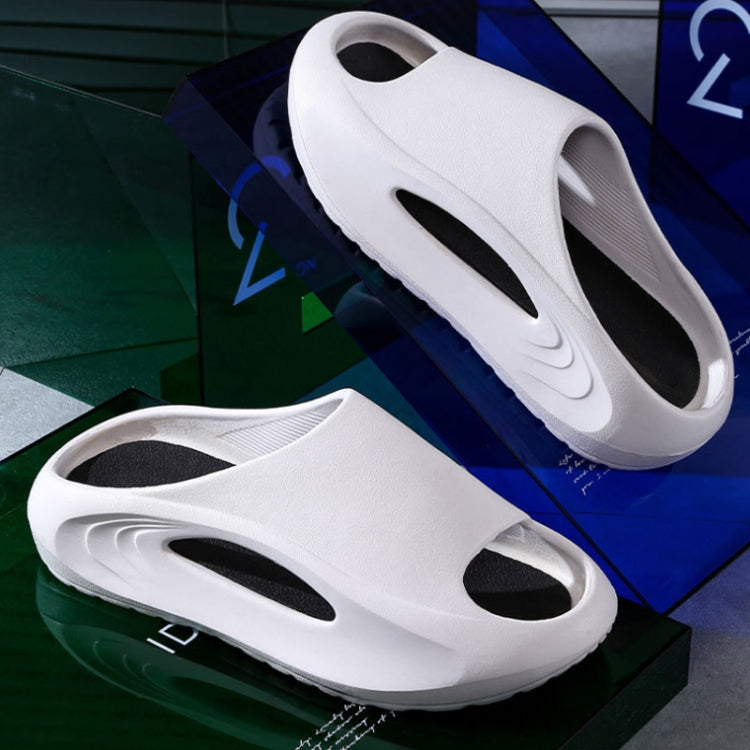 Men Summer Slippers Non-slip Soft Hollow Sports Sandals, Size: 40-41