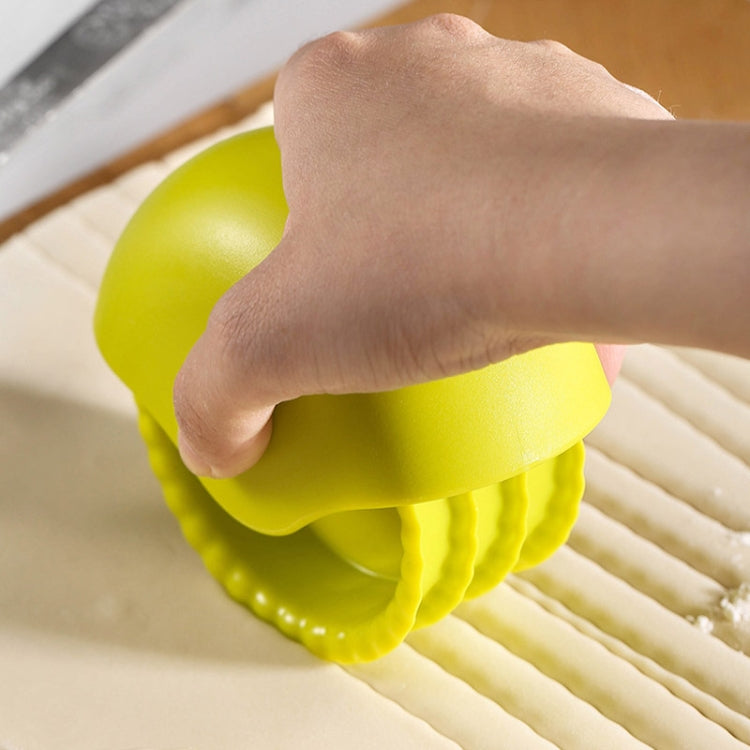 Kitchen Pasta Cutter Round Pizza Crimping Wheel Plastic Pasta Cutter