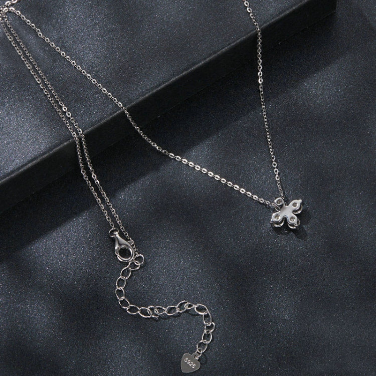 S925 Sterling Silver Plated with Platinum Lucky Four-leaf Clover Moissanite Necklace - MSN038