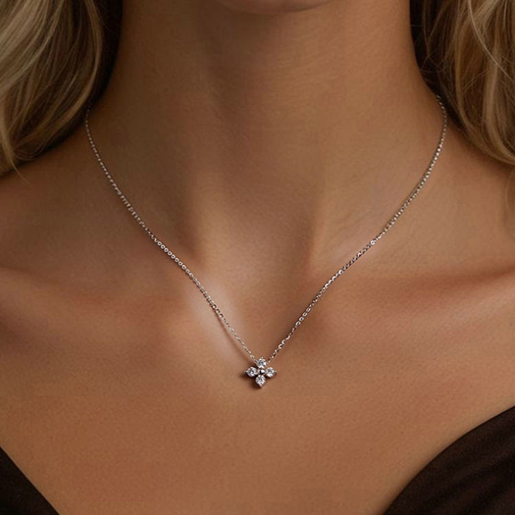 S925 Sterling Silver Plated with Platinum Lucky Four-leaf Clover Moissanite Necklace - MSN038