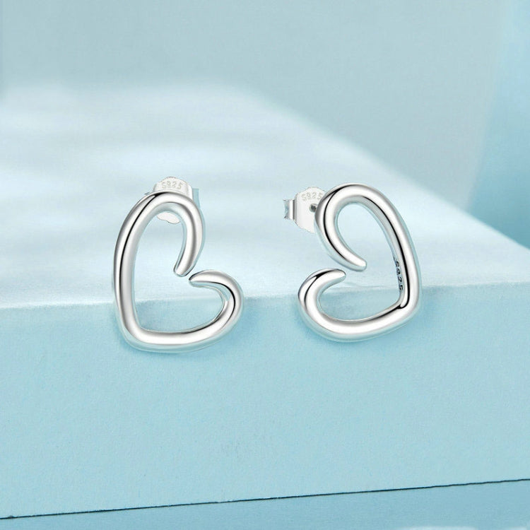 S925 Sterling Silver Oxidized Heart Earrings - SCE1769