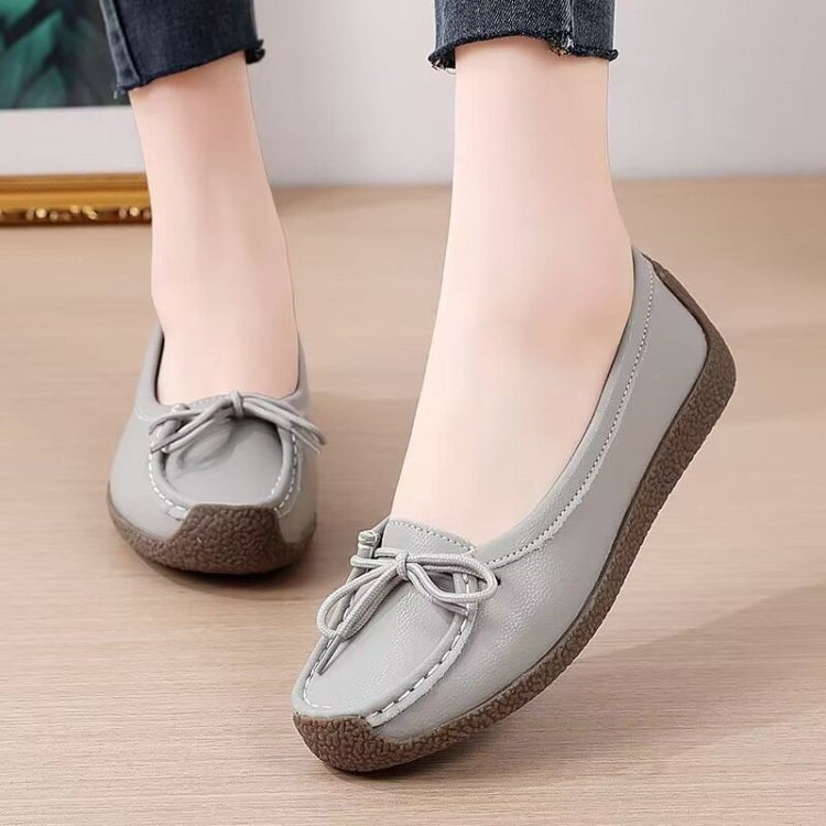 Women Casual Loafers Soft Leather Mom Flat Shoes Anti-slip Work Casual Shoes, Size: 36