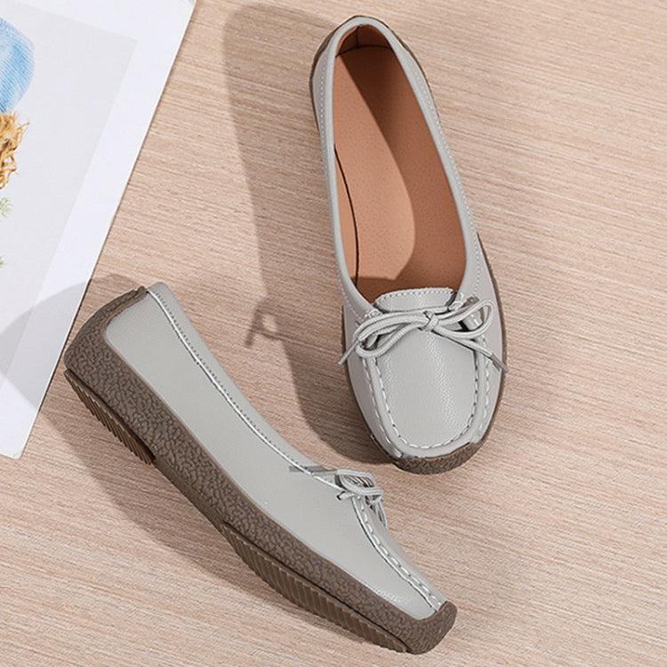Women Casual Loafers Soft Leather Mom Flat Shoes Anti-slip Work Casual Shoes, Size: 39