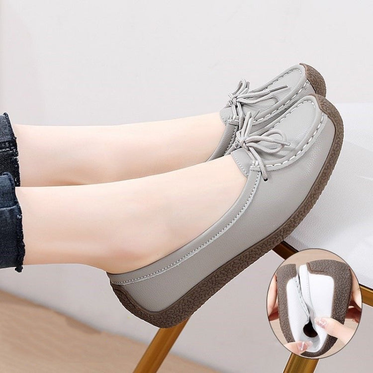 Women Casual Loafers Soft Leather Mom Flat Shoes Anti-slip Work Casual Shoes, Size: 35