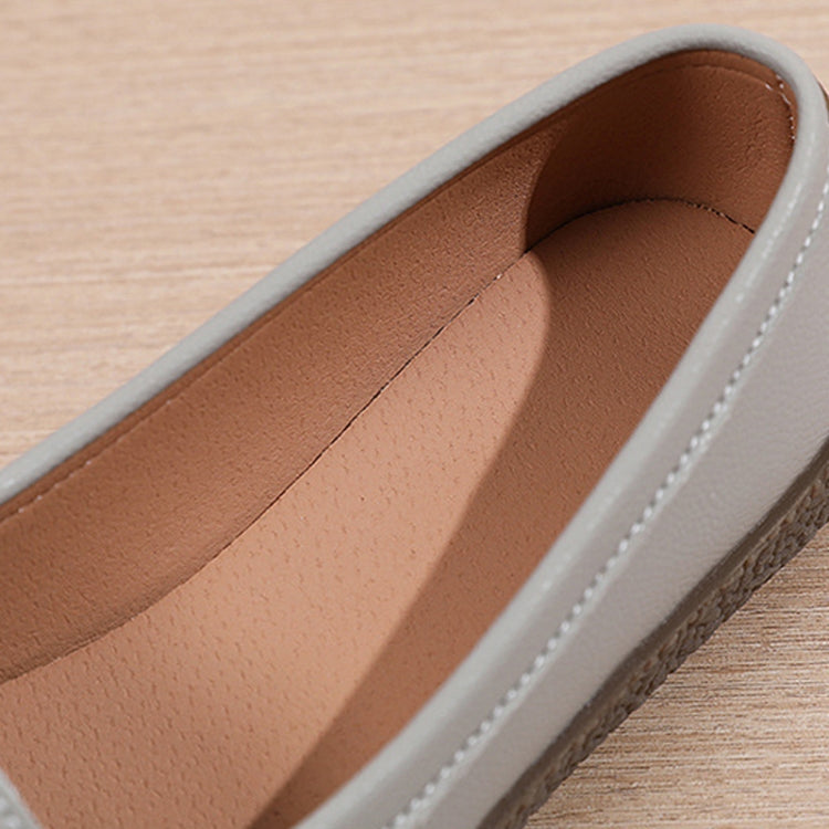 Women Casual Loafers Soft Leather Mom Flat Shoes Anti-slip Work Casual Shoes, Size: 38