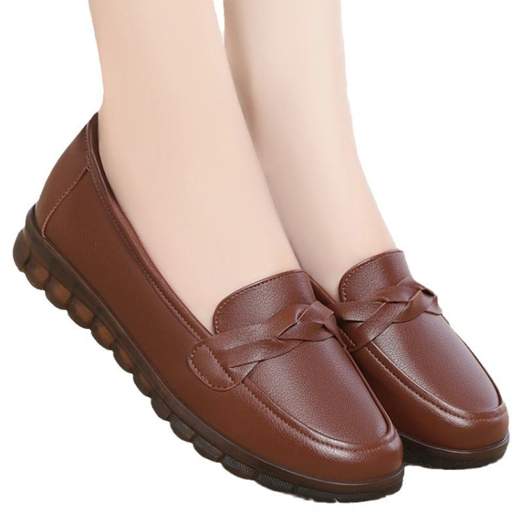 Women Leather Loafers Soft Sole Non-slip Middle-aged / Elderly Mom Shoes Flat Single Shoes, Size: 39
